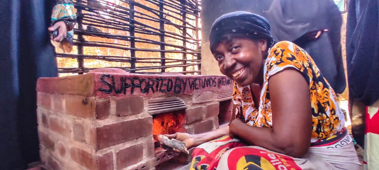 Energy-Saving Stoves in Lamu: Saving Mangroves, Changing Lives ...